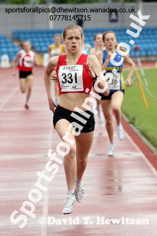 Womens under-20s 800 metres, Northern Championships, Sport City, Manchester. Photo: David T. Hewitson/Sports for All Pics